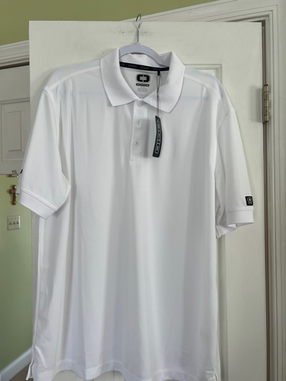 OGIO Men’s White Performance Polo Shirt.Sz-XL.Never worn.Tags on